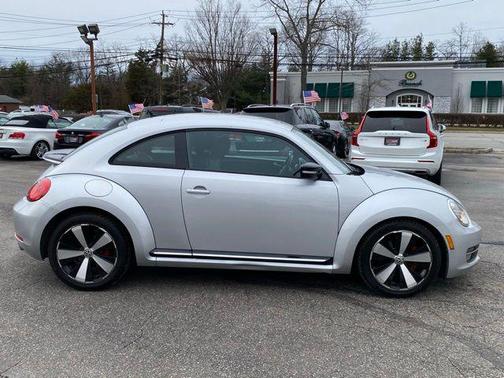 2012 Volkswagen Beetle Base