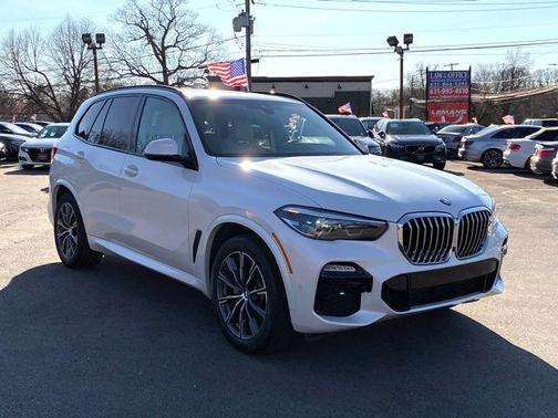 Mineral White Metallic 2021 BMW X5 xDrive40i