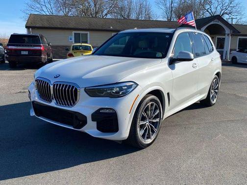 Mineral White Metallic 2021 BMW X5 xDrive40i