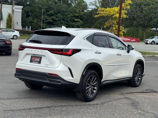2022 Lexus NX 350h Premium