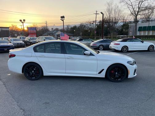 Alpine White 2021 BMW 540 xDrive