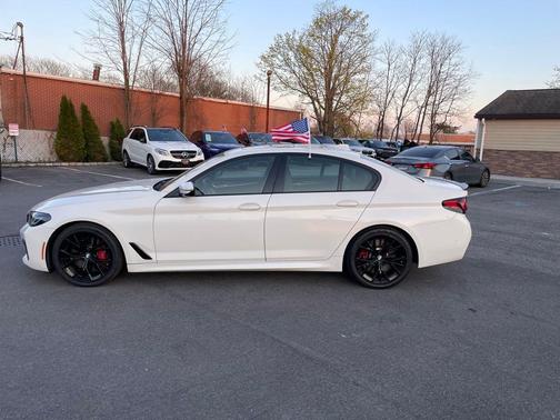 Alpine White 2021 BMW 540 xDrive