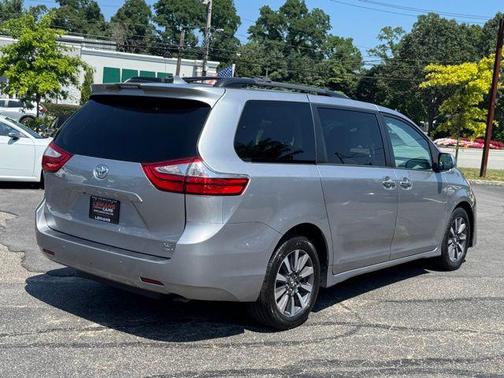 2018 Toyota Sienna XLE Premium
