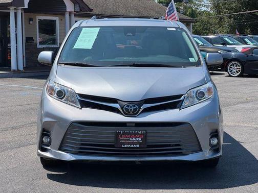 2018 Toyota Sienna XLE Premium