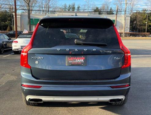 2020 Volvo XC90 T6 Momentum