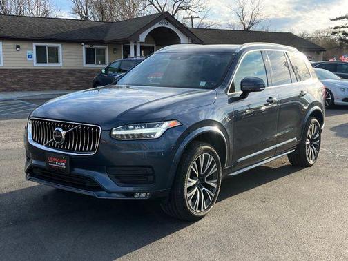 2020 Volvo XC90 T6 Momentum