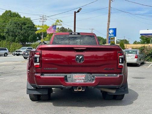 Delmonico Red Pearlcoat 2022 RAM 3500 Laramie Crew Cab 4x4 8' Box