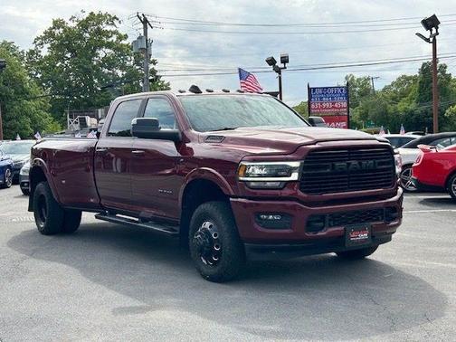 Delmonico Red Pearlcoat 2022 RAM 3500 Laramie Crew Cab 4x4 8' Box