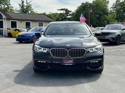 Black Sapphire Metallic 2019 BMW 740 xDrive