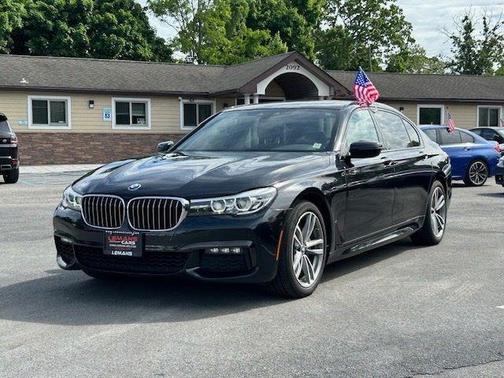 Black Sapphire Metallic 2019 BMW 740 xDrive