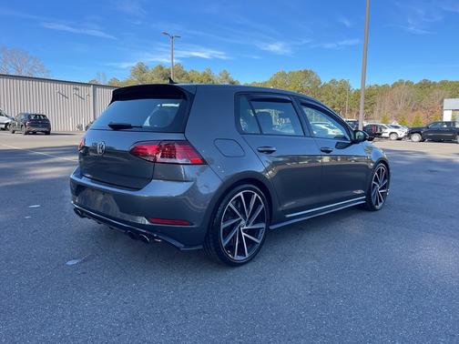 2019 Volkswagen Golf R 2.0T w/DCC & Navigation