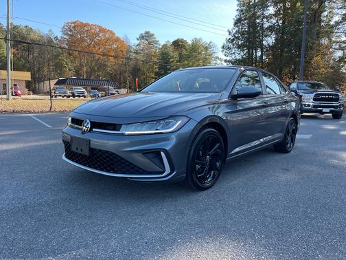 2025 Volkswagen Jetta 1.5T SE