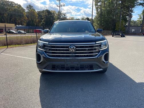 2025 Volkswagen Atlas 2.0T SE