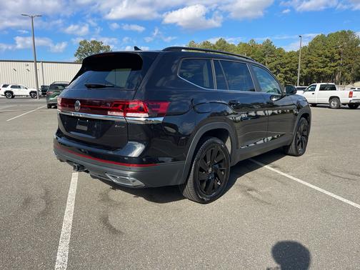 2025 Volkswagen Atlas 2.0T SE