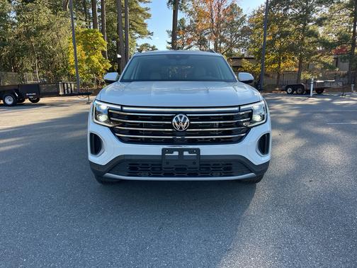 2024 Volkswagen Atlas 2.0T SE w/ Technology