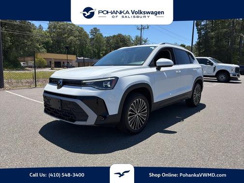 Pure White 2025 Volkswagen Taos 1.5T SE