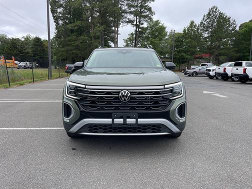 2024 Volkswagen Atlas 2.0T Peak Edition SE w/Technology