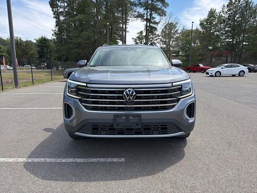Platinum Gray Metallic 2025 Volkswagen Atlas 2.0T SE w/ Technology