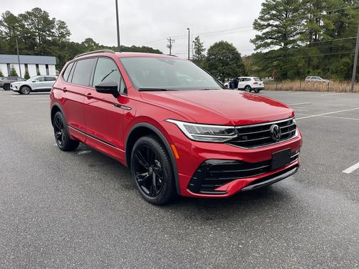 2024 Volkswagen Tiguan 2.0T SE R-Line Black