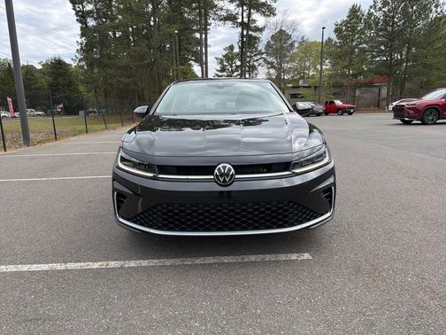 Deep Black Pearl Effect 2025 Volkswagen Jetta 1.5T S