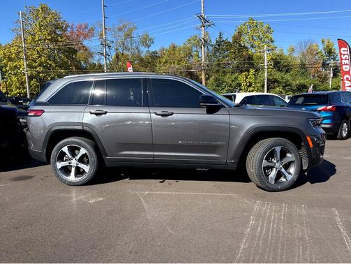2022 Jeep Grand Cherokee 4xe Base