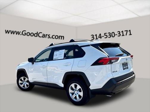 2020 Toyota RAV4 LE