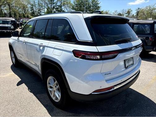 2023 Jeep Grand Cherokee Laredo