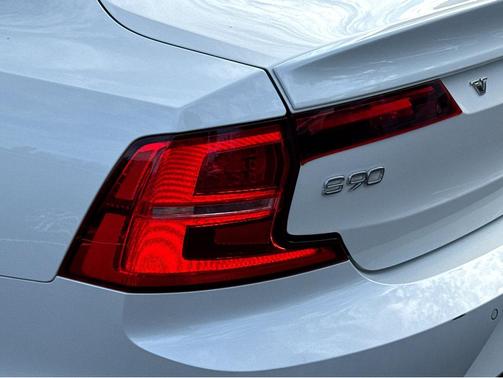 2020 Volvo S90 T6 R-Design