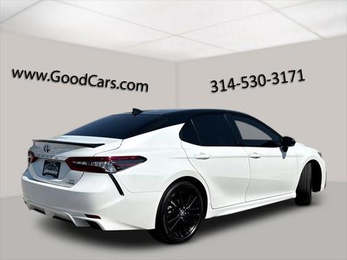 2024 Toyota Camry Hybrid SE