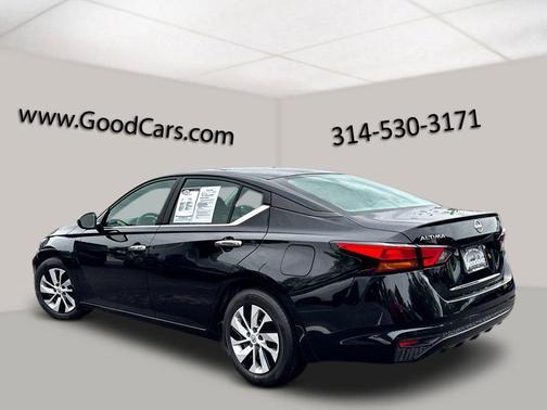 Super Black 2024 Nissan Altima S FWD