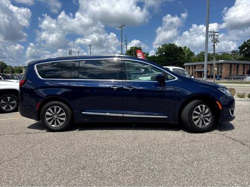2019 Chrysler Pacifica Touring-L Plus
