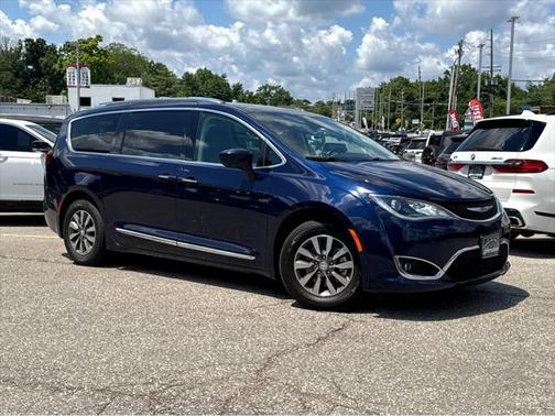 2019 Chrysler Pacifica Touring-L Plus