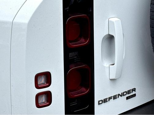 2021 Land Rover Defender 110 X-Dynamic HSE