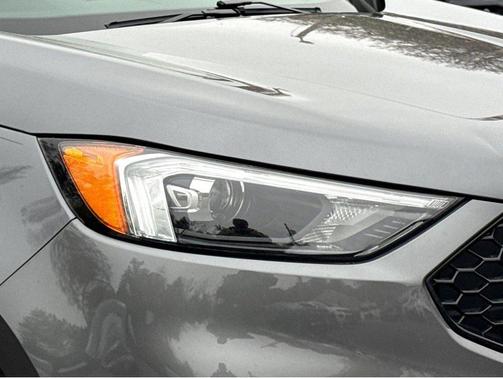 2022 Ford Edge ST Line