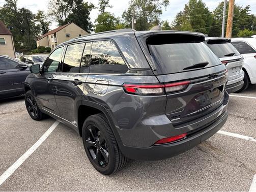 2023 Jeep Grand Cherokee Altitude