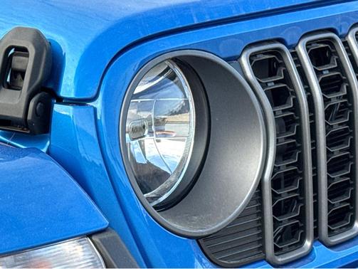 2025 Jeep Gladiator High Tide