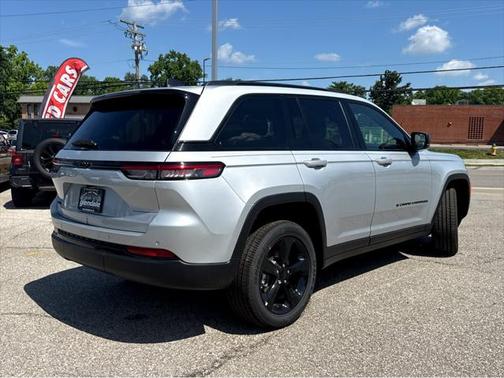 2025 Jeep Grand Cherokee Altitude