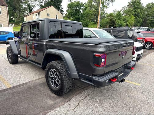 Granite Crystal Metallic Clearcoat 2025 Jeep Gladiator Rubicon