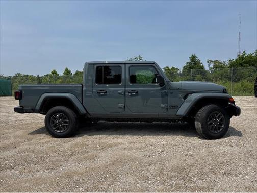 2025 Jeep Gladiator Sport S
