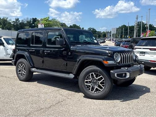 2025 Jeep Wrangler 4-Door Sahara 4x4