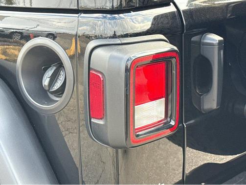 2023 Jeep Wrangler 4-Door High Tide 4x4