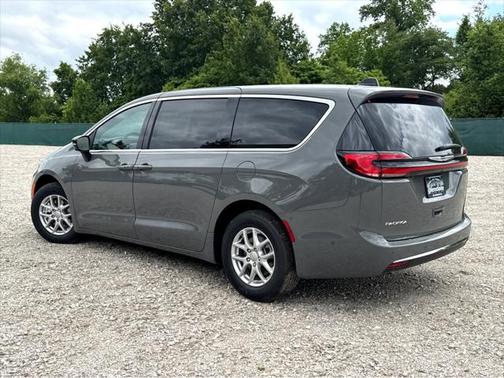 2025 Chrysler Pacifica L