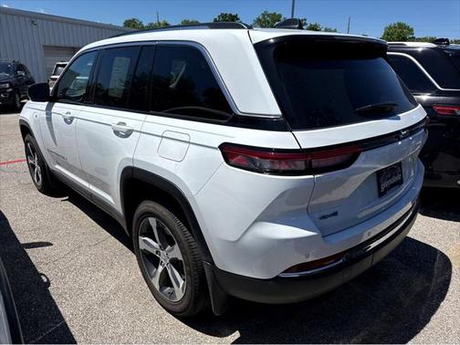 2022 Jeep Grand Cherokee 4xe Base
