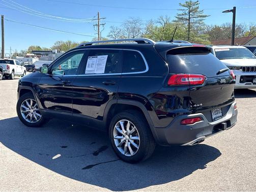 Diamond Black Crystal Pearlcoat 2018 Jeep Cherokee Limited