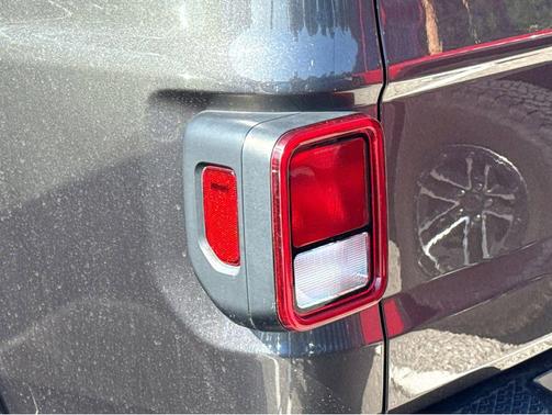 Granite Crystal Metallic Clearcoat 2023 Jeep Gladiator Mojave 4x4