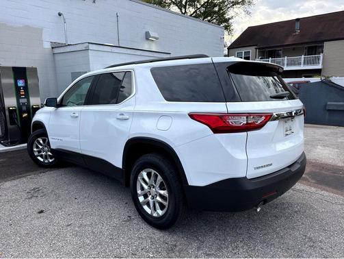 2020 Chevrolet Traverse LT Cloth