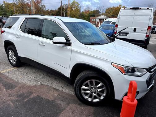 2020 Chevrolet Traverse LT Cloth