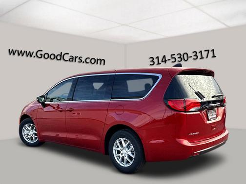 2026 Chrysler Voyager LX