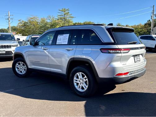 2023 Jeep Grand Cherokee Laredo