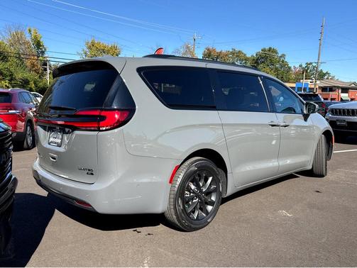 2021 Chrysler Pacifica Limited